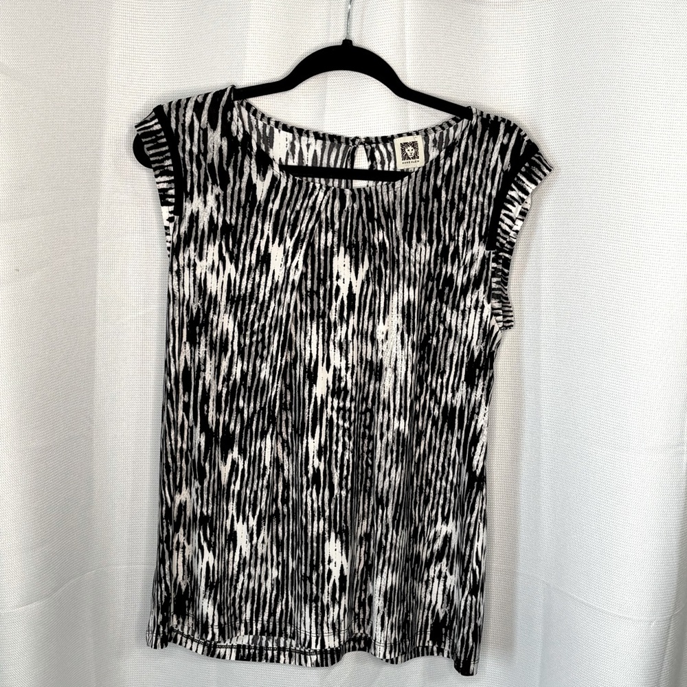 Anne Klein Medium sleeveless black and white top